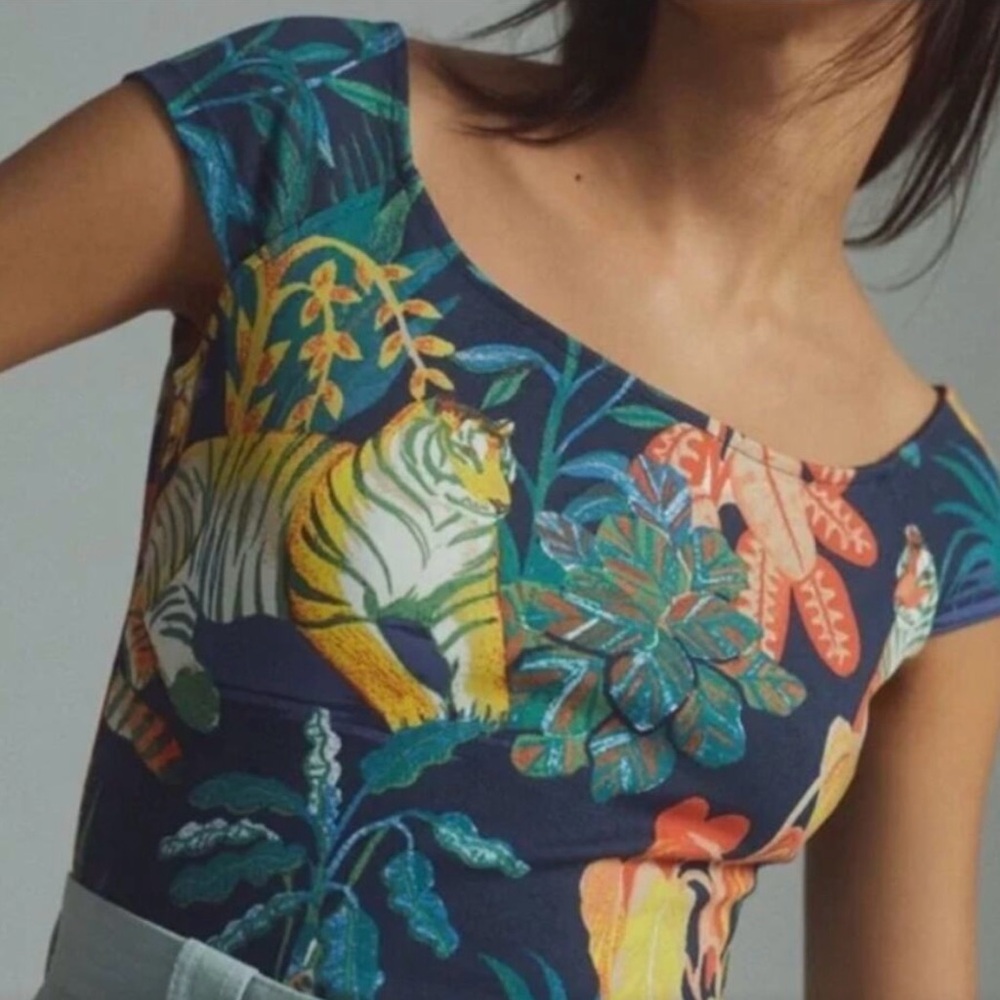 ANTHRO MAEVE 🐅 Off the Shoulder Jungle Tiger Top - Size M